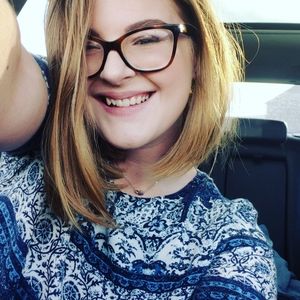 Meet your Posher, Julie